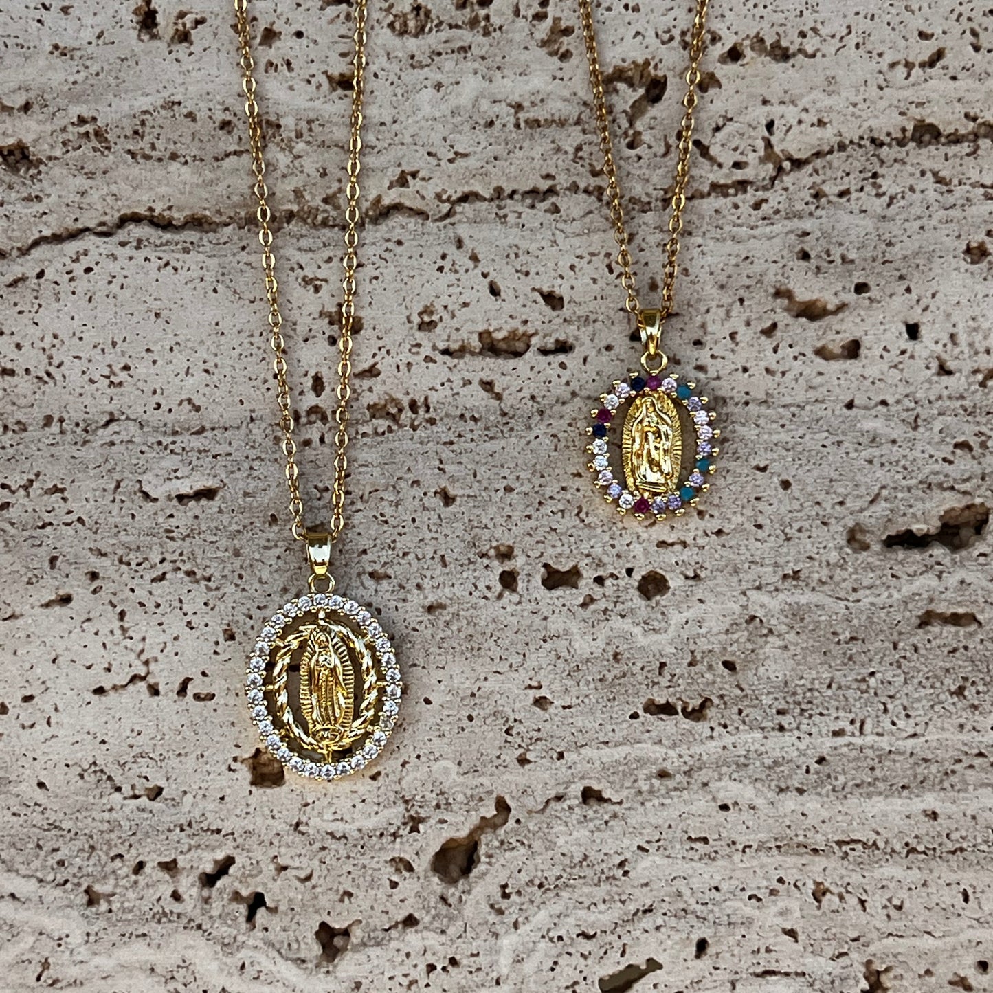 COLLAR VIRGEN