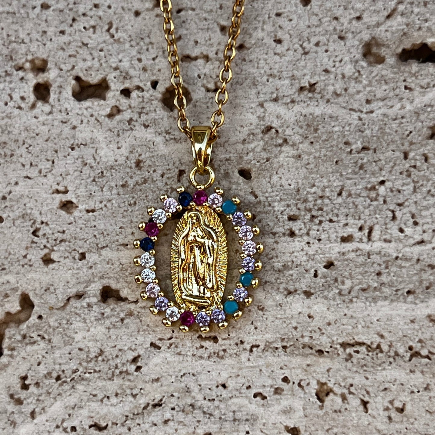 COLLAR VIRGEN