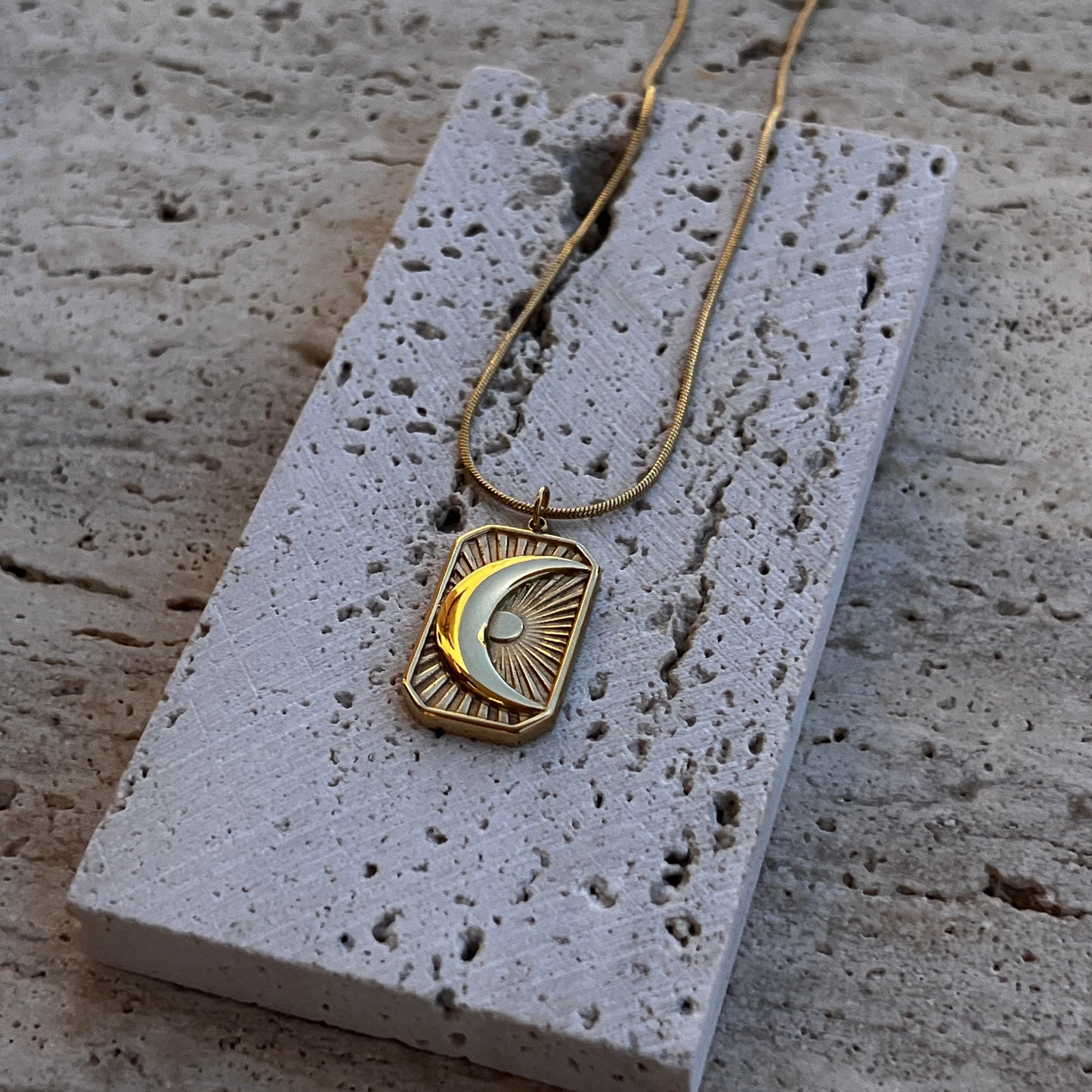 COLLAR LÚA